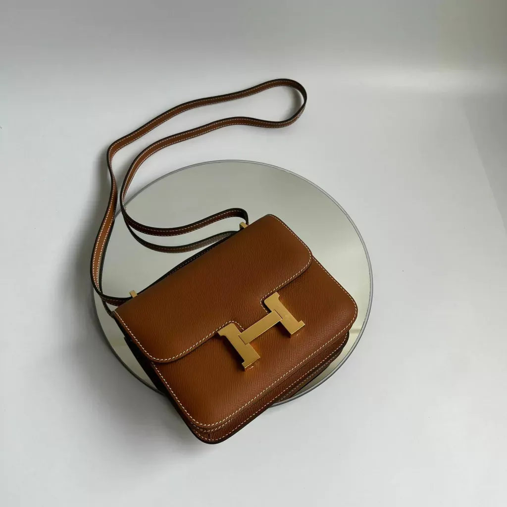 НЕRМÈЅ СОΝЅТАΝСЕ 18 GОLD